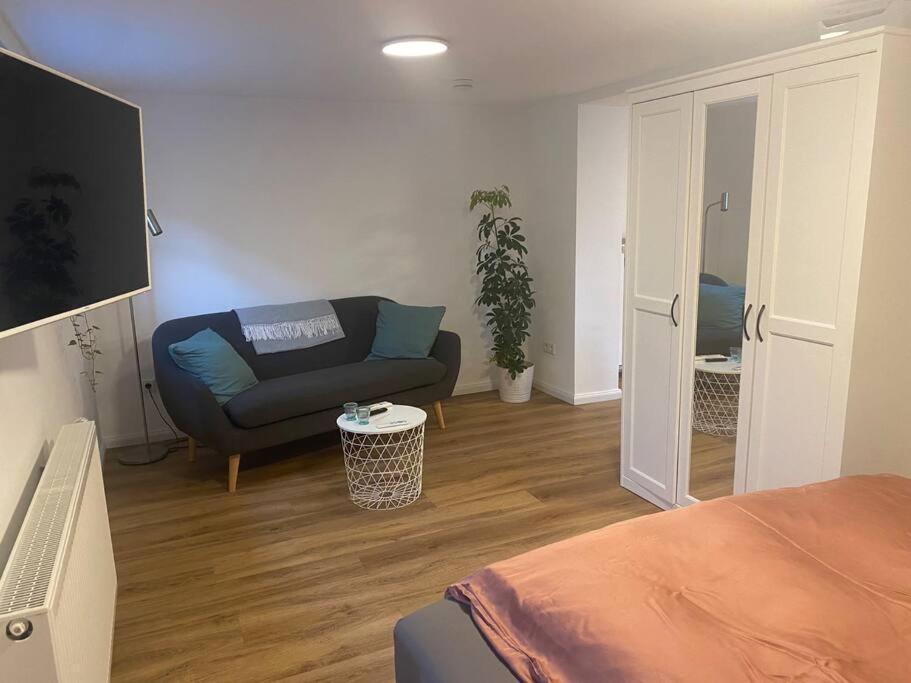Klein Aber Oho! Neues Apartment In Stadt- Und Fuldanaehe カッセル エクステリア 写真